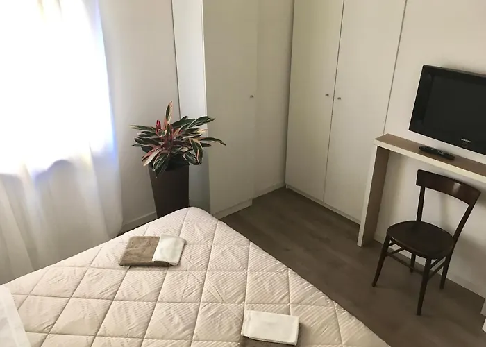 Pensión Fiore Di Loto 3*